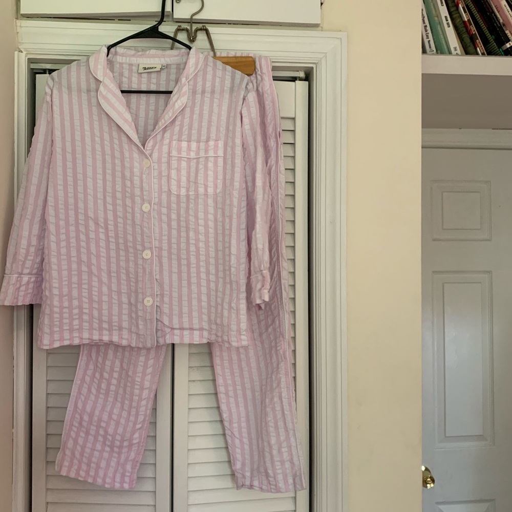 Pink crinkle sleepy jones pj set